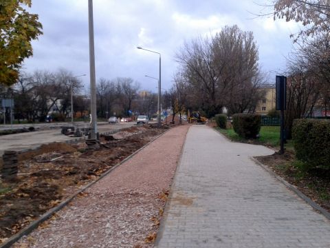 Radom. Ulica Warszawska, budowa drogi rowerowej